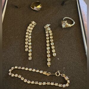 Rhinestone earrings bracelet, 2 rings! Vintage great shape!